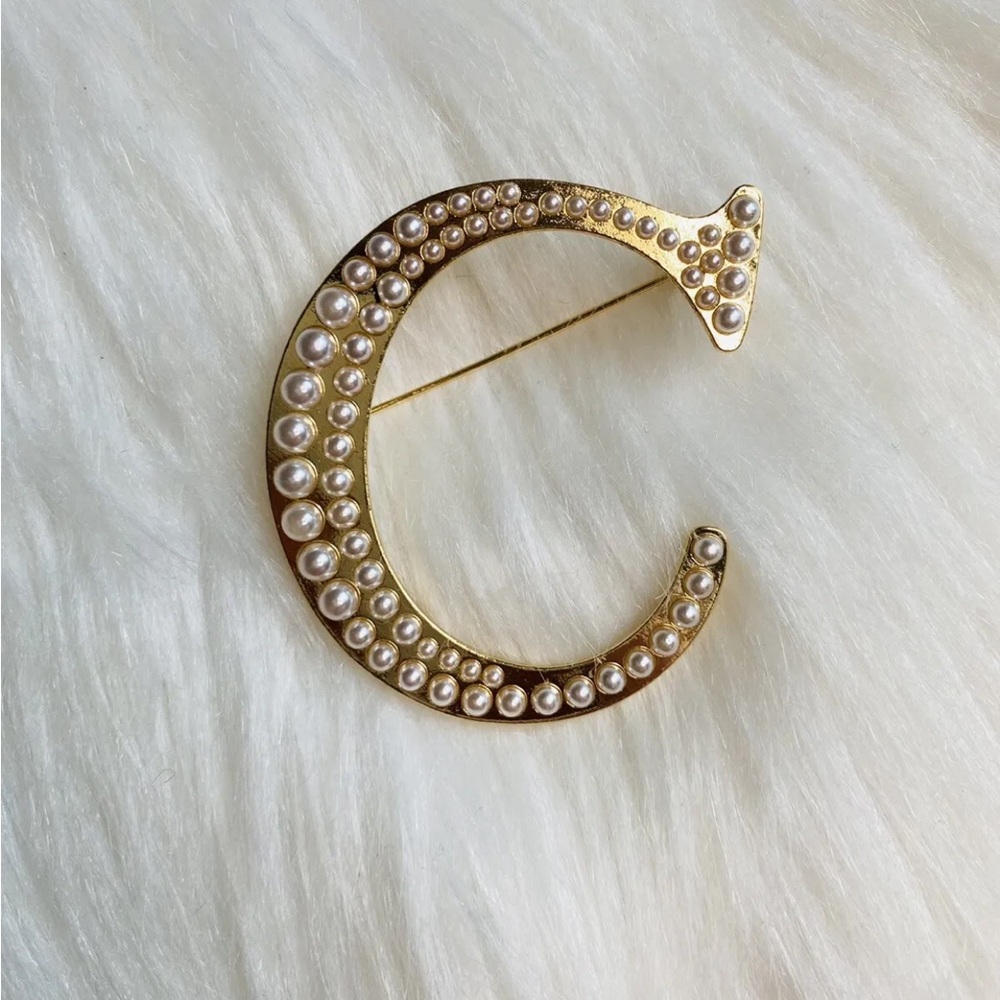 Letter C Initial Letter Pin Brooch with White Pearl Accents New
